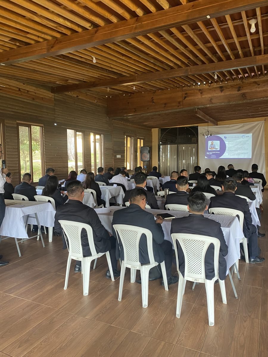 Retail Sales Academy — formación de equipos de tienda
